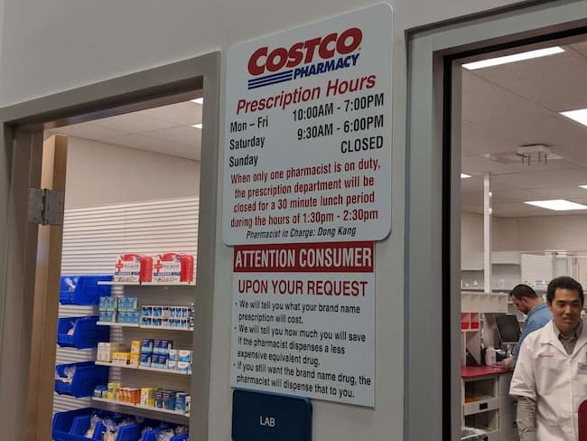 when is costco pharmacy closed for lunch