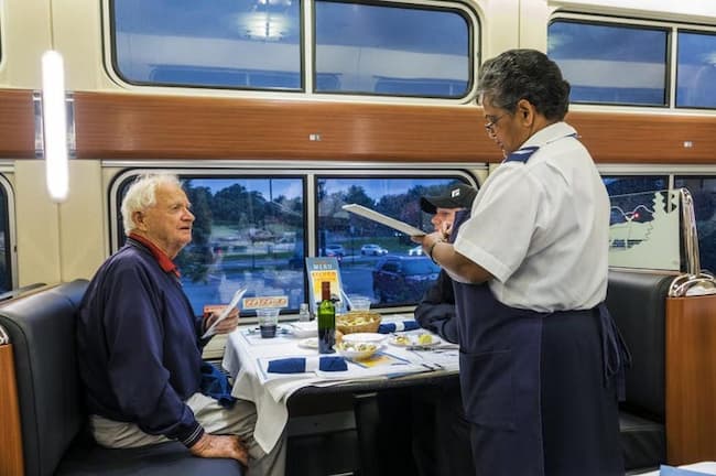 amtrak lunch hours of operation