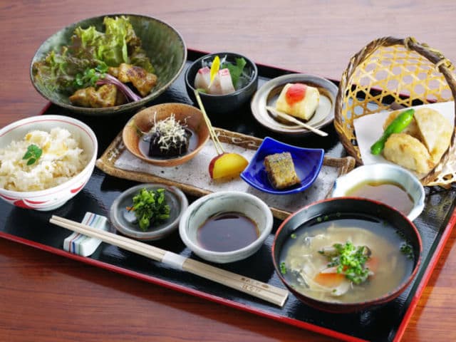  osaka lunch special hours