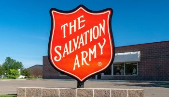 salvation army lunch hours