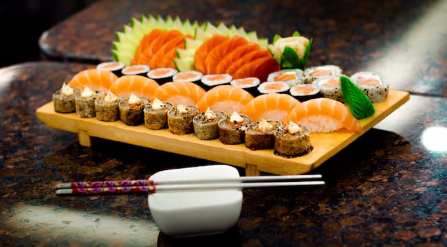  akita sushi lunch menu hours