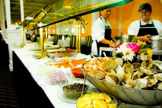 grand hotel lunch buffet hours