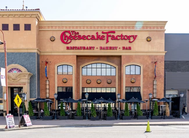 cheesecake factory hours of operation